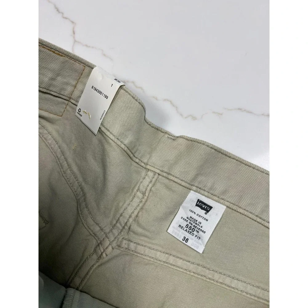 Levi's 550 Relaxed Fit Shorts Mens Khaki Tan Denim Size 36 NWT 35550-0641